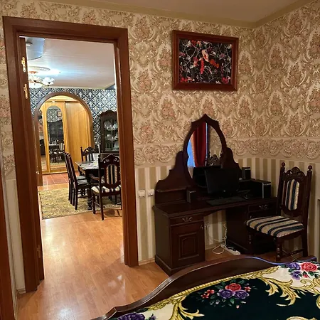 Elegant In Centre Apartment