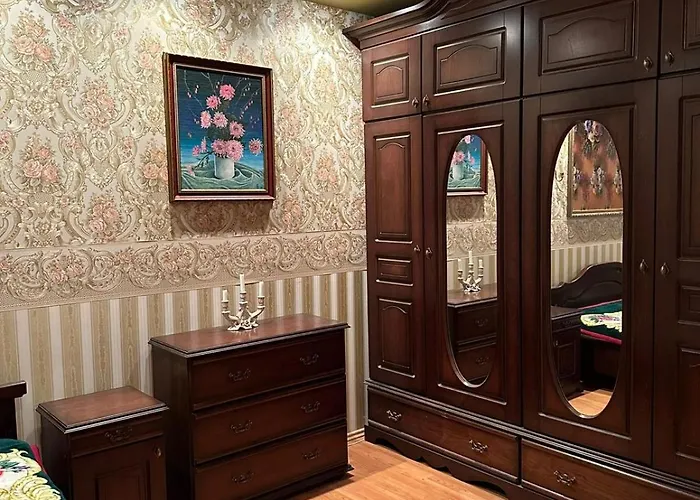 Elegant In Centre Апартаменти *